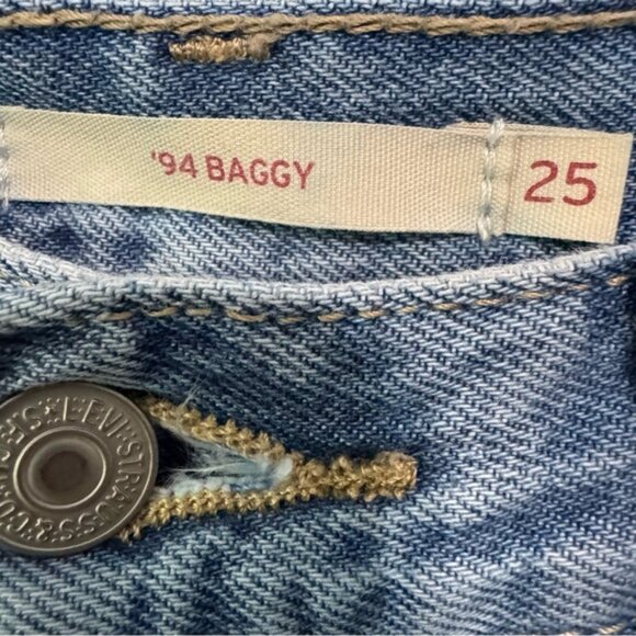 LEVI'S ‘94 Baggy Jeans. Mid Rise. 100% Cotton. Ripped Distressed. Women’s 25 - Picture 3 of 14